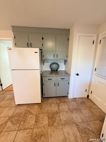 24 Dean Drive, New Britain, CT 06053