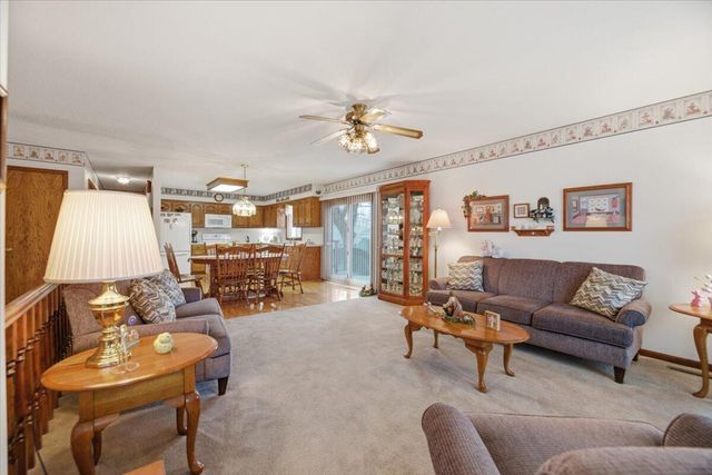 3011 AVENUE M, Council Bluffs, IA 51501