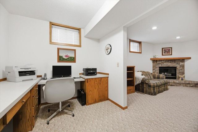 3011 AVENUE M, Council Bluffs, IA 51501