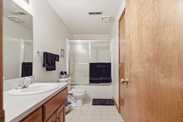 3011 AVENUE M, Council Bluffs, IA 51501