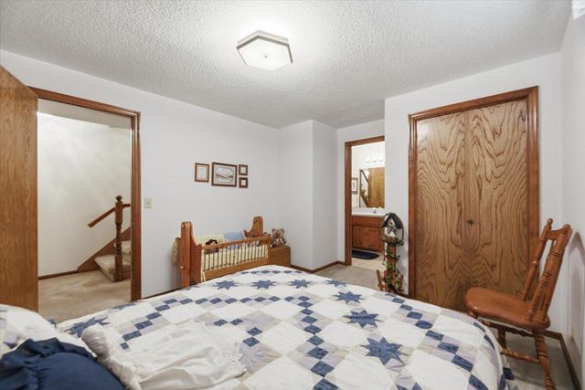 3011 AVENUE M, Council Bluffs, IA 51501