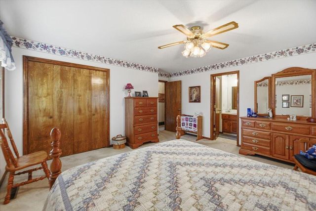 3011 AVENUE M, Council Bluffs, IA 51501