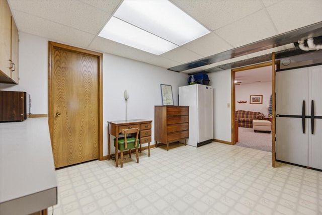 3011 AVENUE M, Council Bluffs, IA 51501