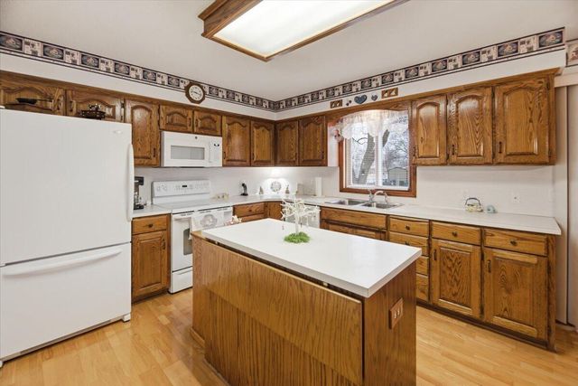 3011 AVENUE M, Council Bluffs, IA 51501