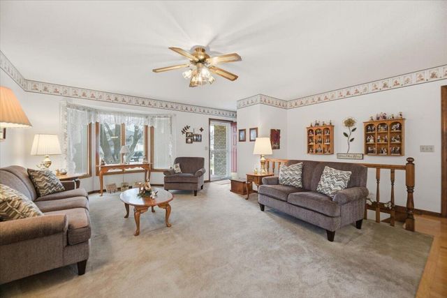 3011 AVENUE M, Council Bluffs, IA 51501