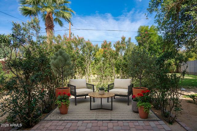 1550 E CHEERY LYNN Road, Phoenix, AZ 85014