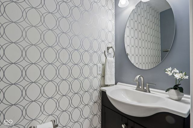 8644 N Deer Crossing Boulevard, Mccordsville, IN 46055