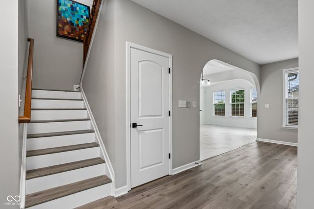 8644 N Deer Crossing Boulevard, Mccordsville, IN 46055