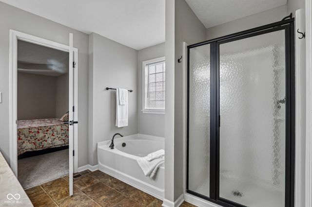 8644 N Deer Crossing Boulevard, Mccordsville, IN 46055
