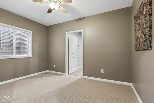 8644 N Deer Crossing Boulevard, Mccordsville, IN 46055