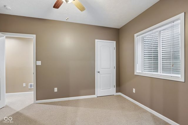 8644 N Deer Crossing Boulevard, Mccordsville, IN 46055