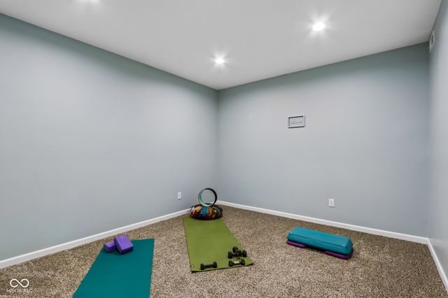 8644 N Deer Crossing Boulevard, Mccordsville, IN 46055