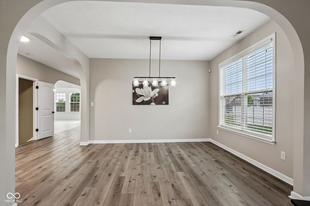 8644 N Deer Crossing Boulevard, Mccordsville, IN 46055