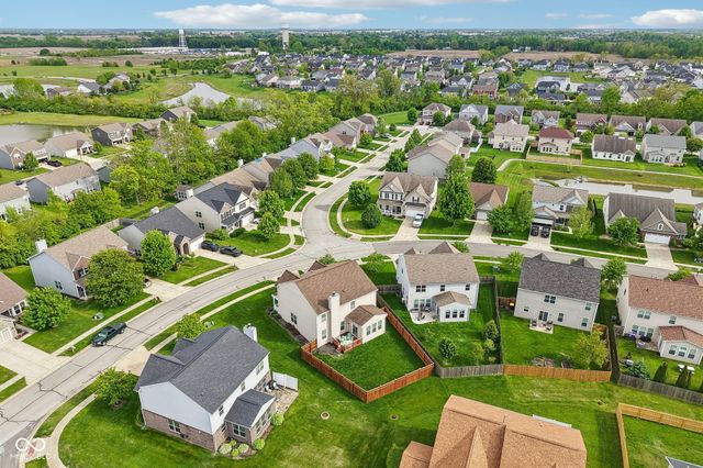 8644 N Deer Crossing Boulevard, Mccordsville, IN 46055