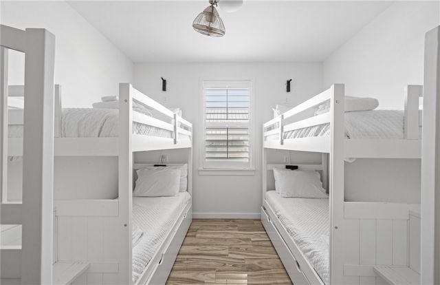 3087 S 11th St 300, Port Aransas, TX 78373