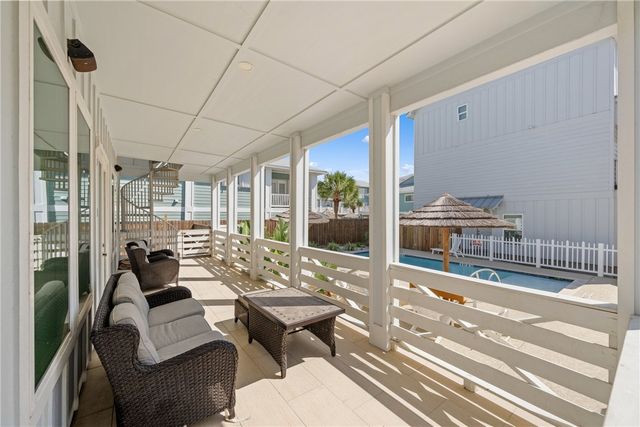 3087 S 11th St 300, Port Aransas, TX 78373