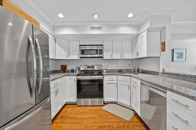 27R West St 4, Beverly, MA 01915