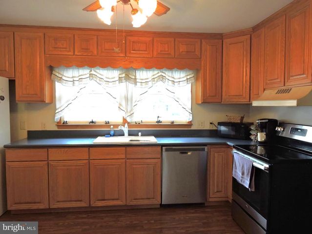 910 PARK DR, Seaford, DE 19973
