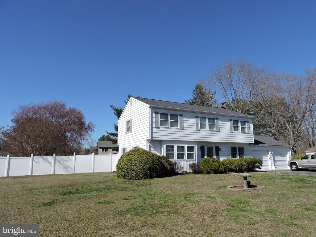 910 PARK DR, Seaford, DE 19973