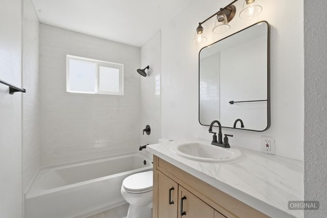 505 W Pico Avenue, Clovis, CA 93612