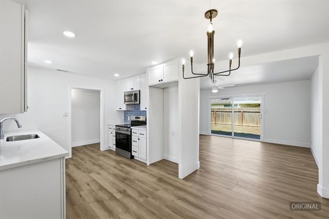 505 W Pico Avenue, Clovis, CA 93612