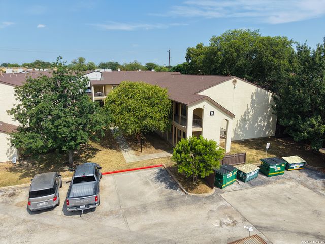 8702 Village Dr Apt 814, San Antonio, TX 78217