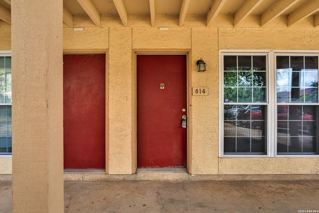 8702 Village Dr Apt 814, San Antonio, TX 78217