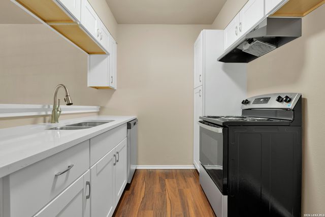 8702 Village Dr Apt 814, San Antonio, TX 78217