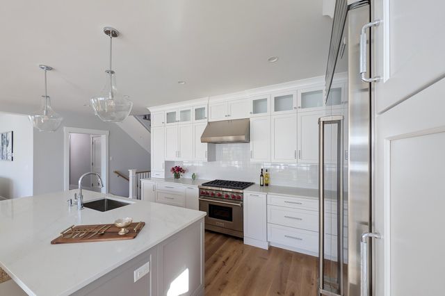 533 Woods Hole Road B102, Falmouth, MA 02540