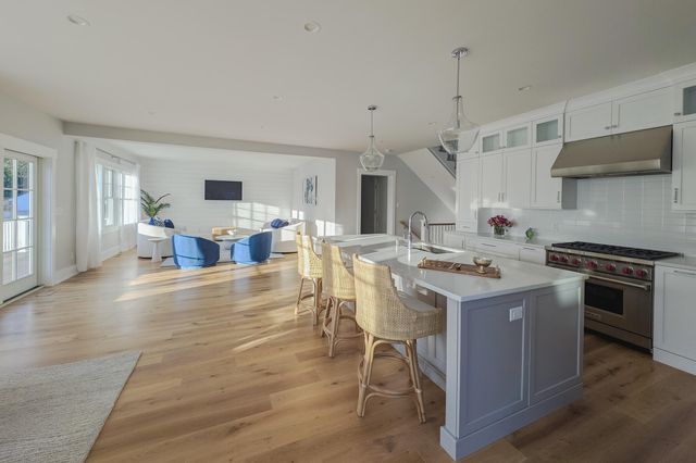 533 Woods Hole Road B102, Falmouth, MA 02540