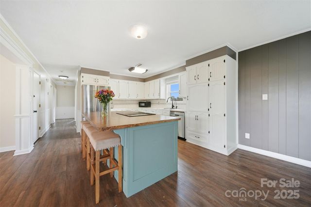 179 Kiziah Lane, Hickory, NC 28601