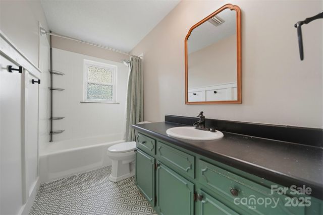 179 Kiziah Lane, Hickory, NC 28601