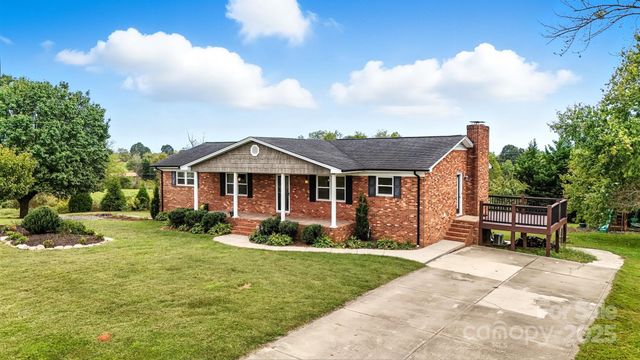 179 Kiziah Lane, Hickory, NC 28601