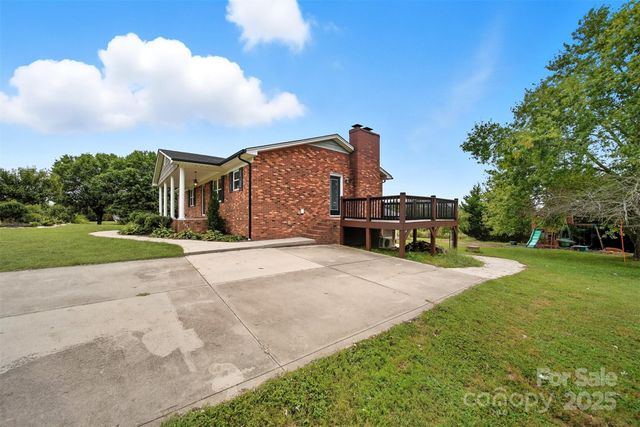 179 Kiziah Lane, Hickory, NC 28601