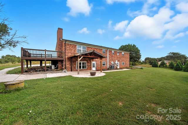 179 Kiziah Lane, Hickory, NC 28601