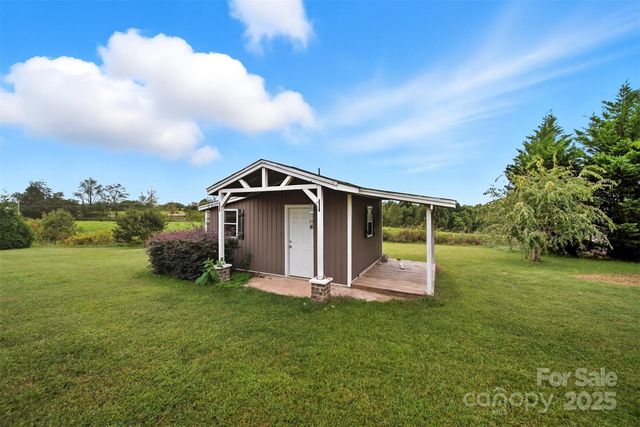 179 Kiziah Lane, Hickory, NC 28601