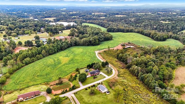 179 Kiziah Lane, Hickory, NC 28601