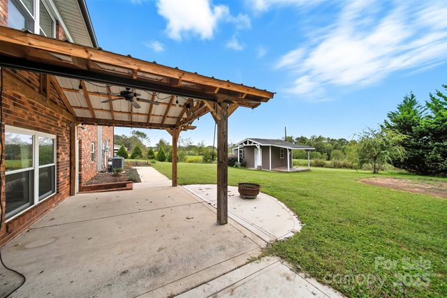 179 Kiziah Lane, Hickory, NC 28601