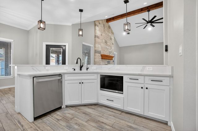 1608 Holloway Ave, Midland, TX 79701