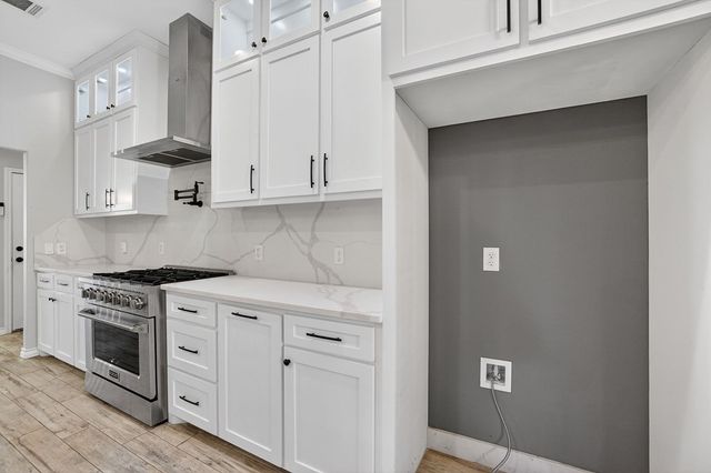 1608 Holloway Ave, Midland, TX 79701