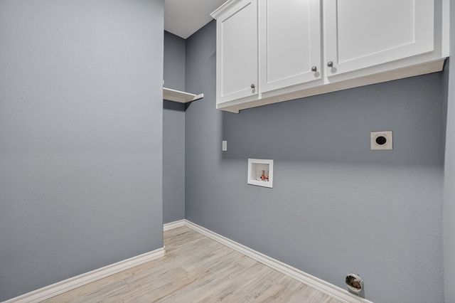 1608 Holloway Ave, Midland, TX 79701