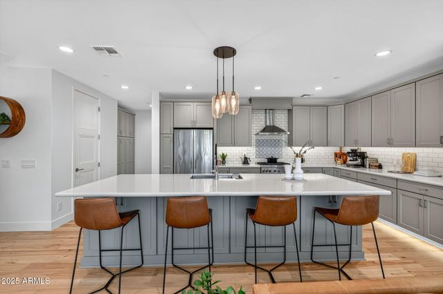 4525 N 40TH Street 7, Phoenix, AZ 85018