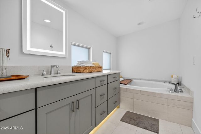 4525 N 40TH Street 7, Phoenix, AZ 85018