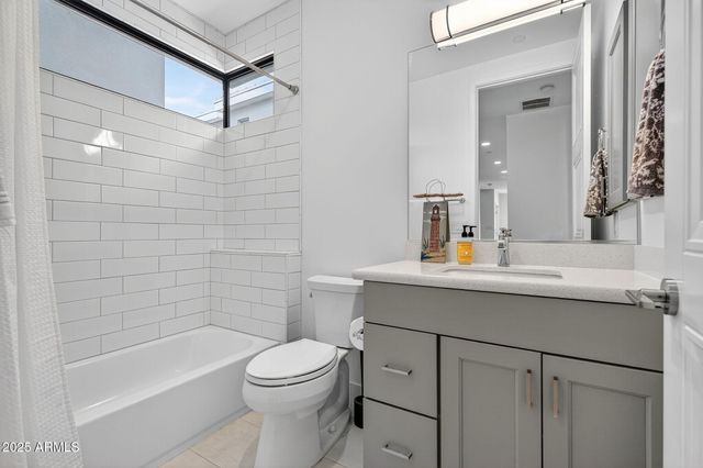 4525 N 40TH Street 7, Phoenix, AZ 85018