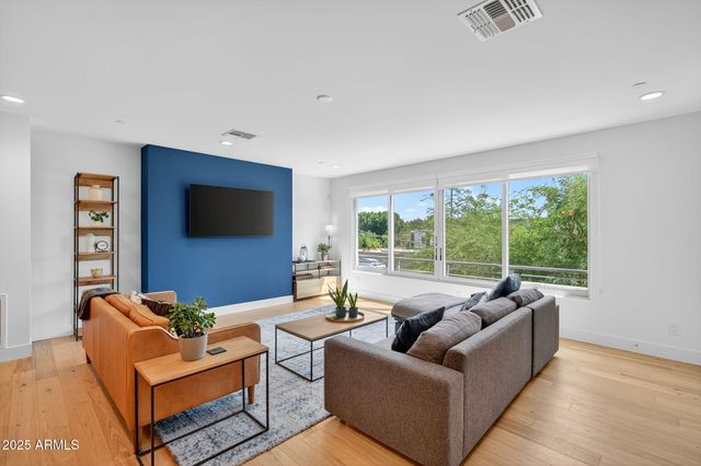 4525 N 40TH Street 7, Phoenix, AZ 85018