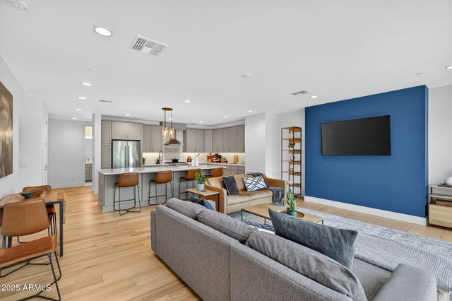 4525 N 40TH Street 7, Phoenix, AZ 85018