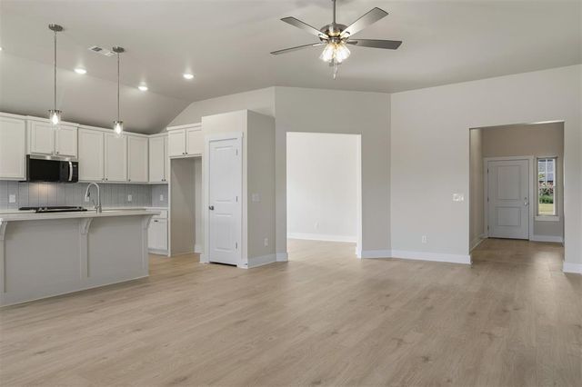 10541 NW 34th Terrace, Yukon, OK 73099