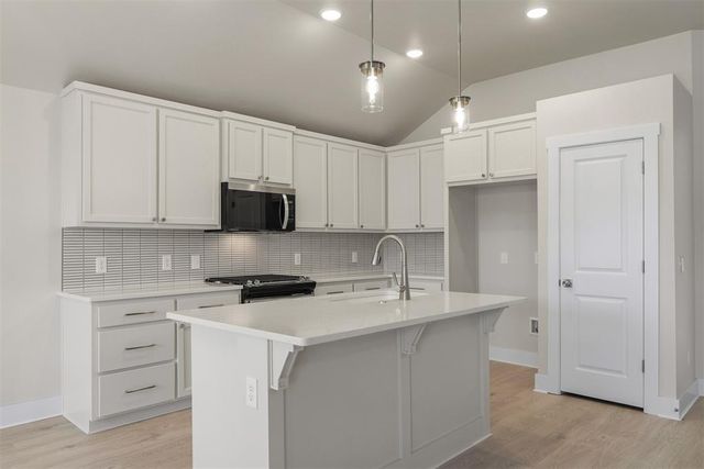 10541 NW 34th Terrace, Yukon, OK 73099