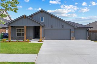 10541 NW 34th Terrace, Yukon, OK 73099