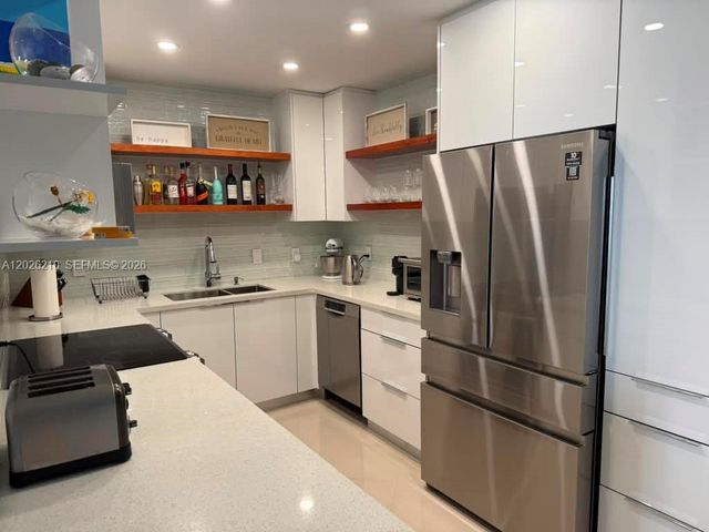 2500 Parkview Dr 2518, Hallandale Beach, FL 33009